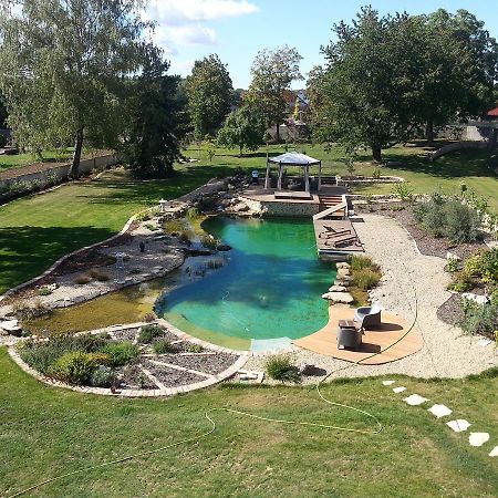 Chateau Nightingales Hostoun Екстер'єр фото